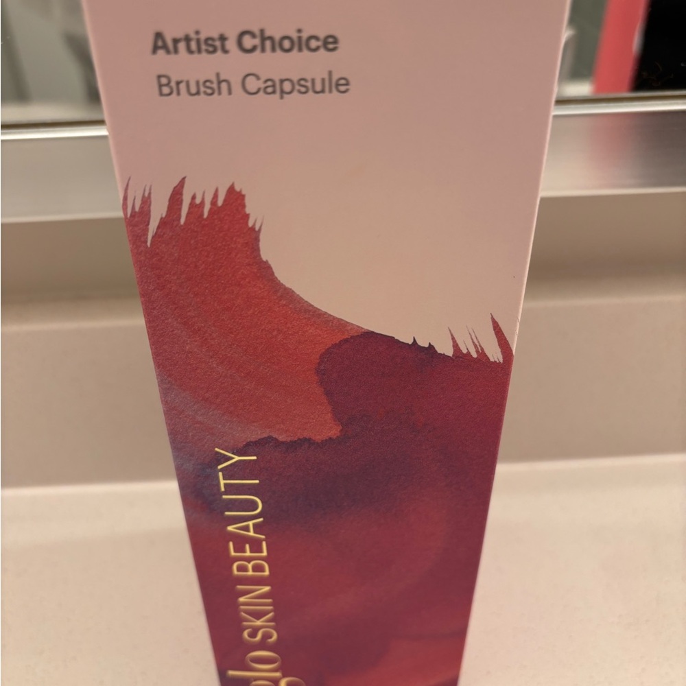 Glo Skin Beauty Brush Capsule in Red and Purple